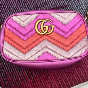 Gucci Women's Pink and Red Chevron Crossbody Bag